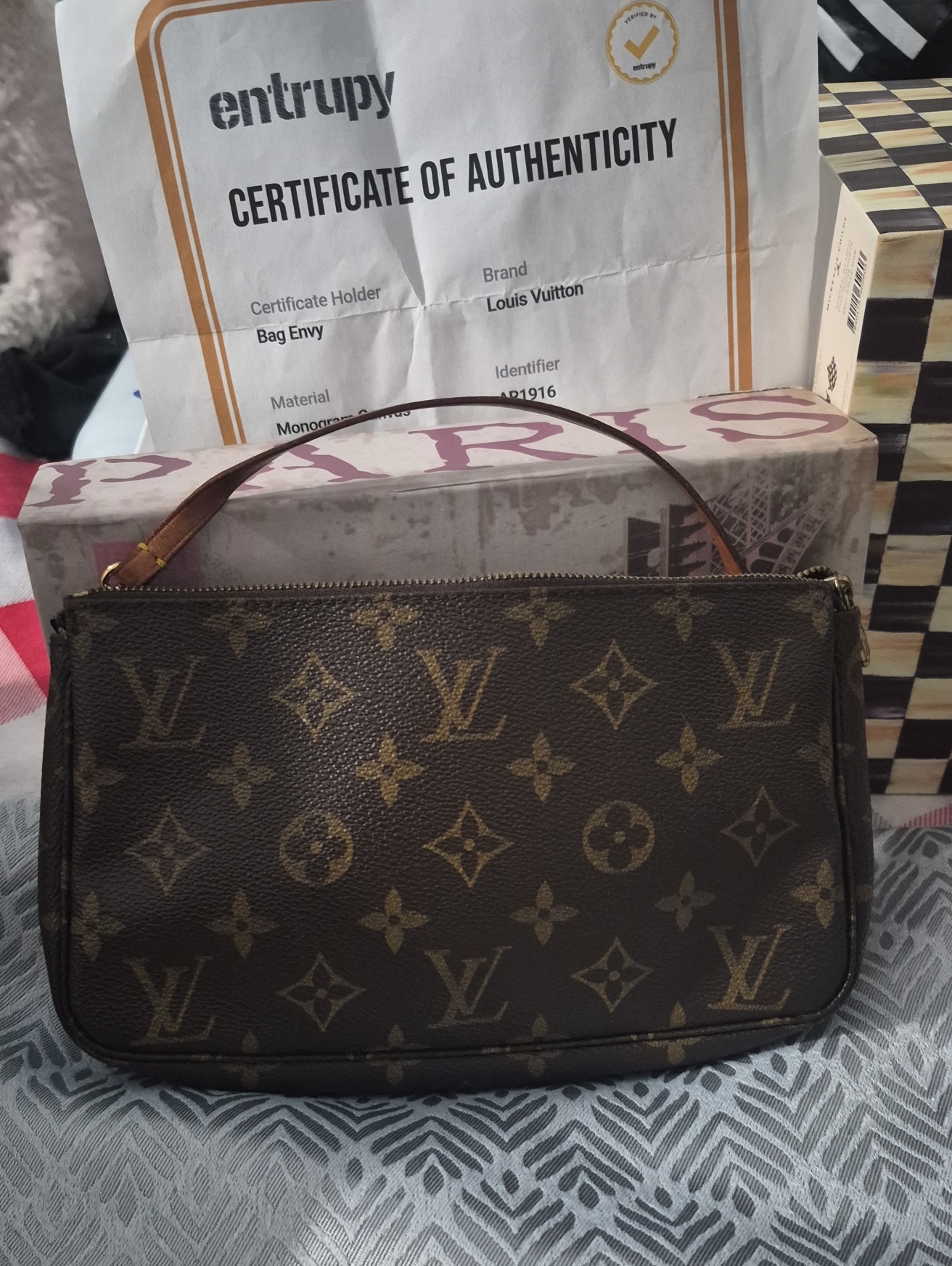Authentic Louis Vuitton Bag 8 Great Condition